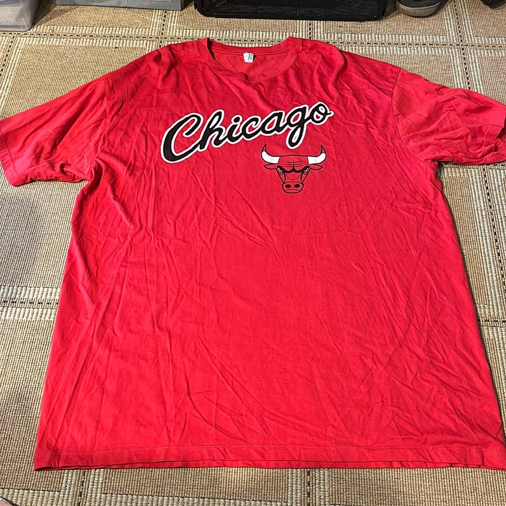 NWOT CHICAGO BULLS TEE SHIRT